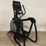 Matrix Crosstrainer mit Premium LED Konsole, 3,5 Jahre alt
