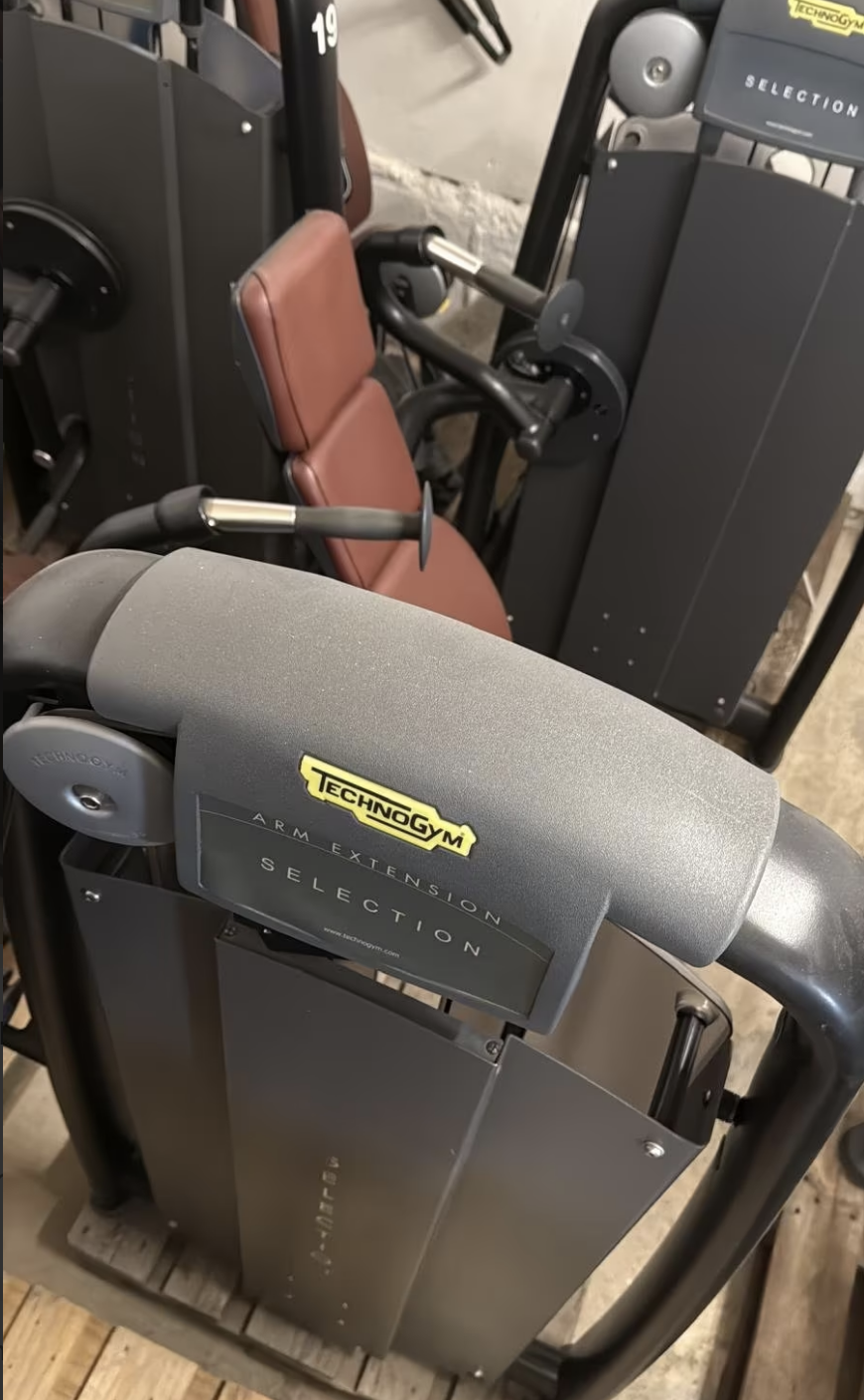 Technogym Selection Line Kraftgeräte, schwarz