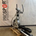 Matrix Elliptical Trainer E3xc, Crosstrainer mit LED Konsole
