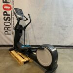 Precor EFX 835 Crosstrainer mit P30 Konsole, schwarz