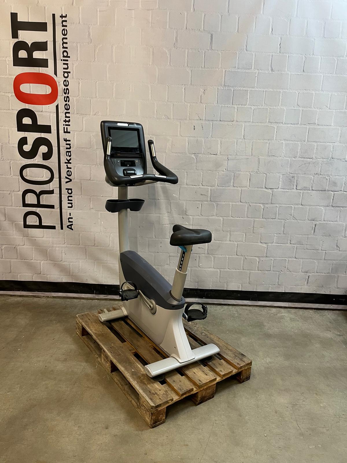 Precor Upright Bike mit P62 Konsole, Ergometer