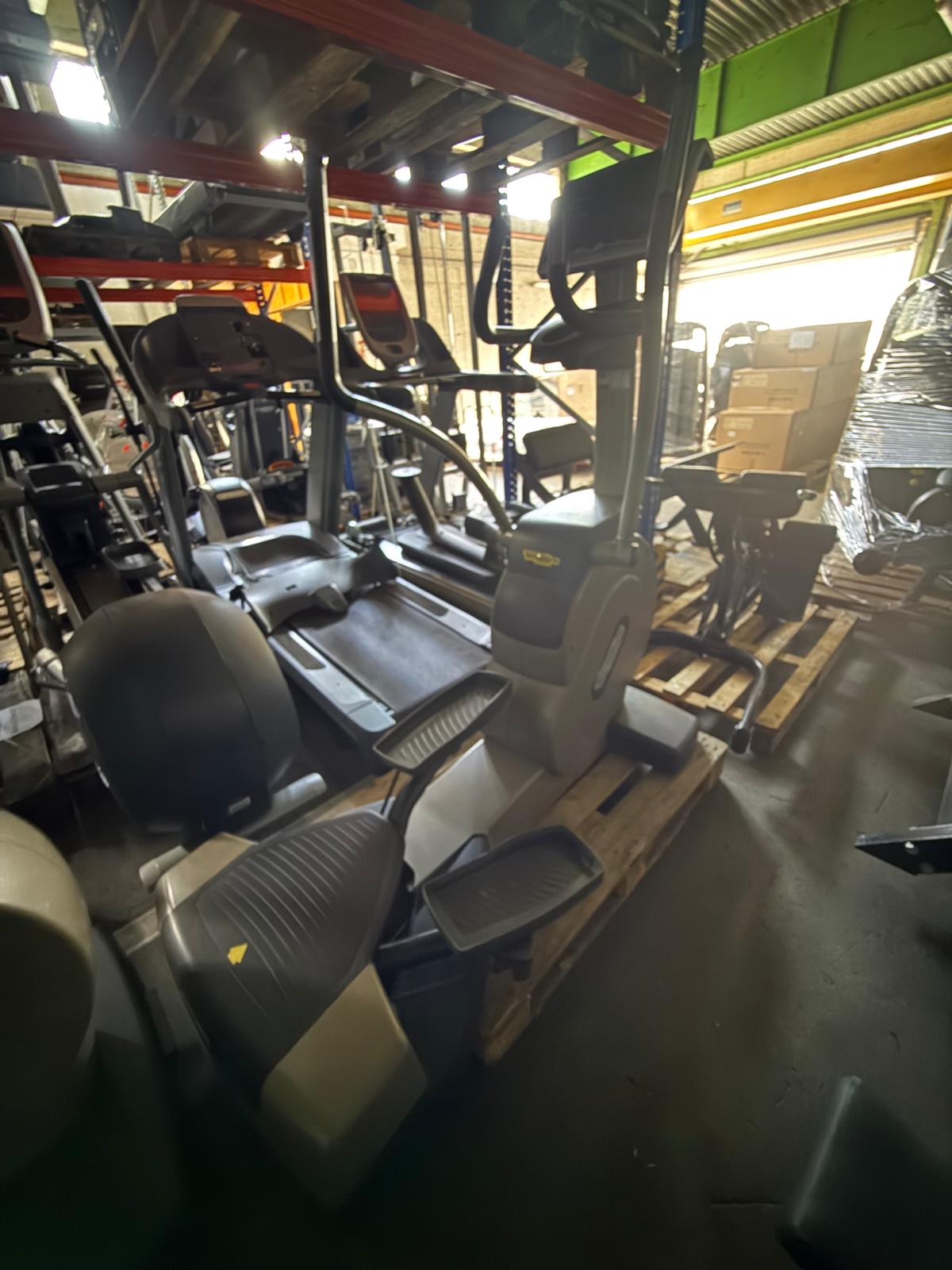 Technogym Crosswave mit LED Konsole, Crosstrainer