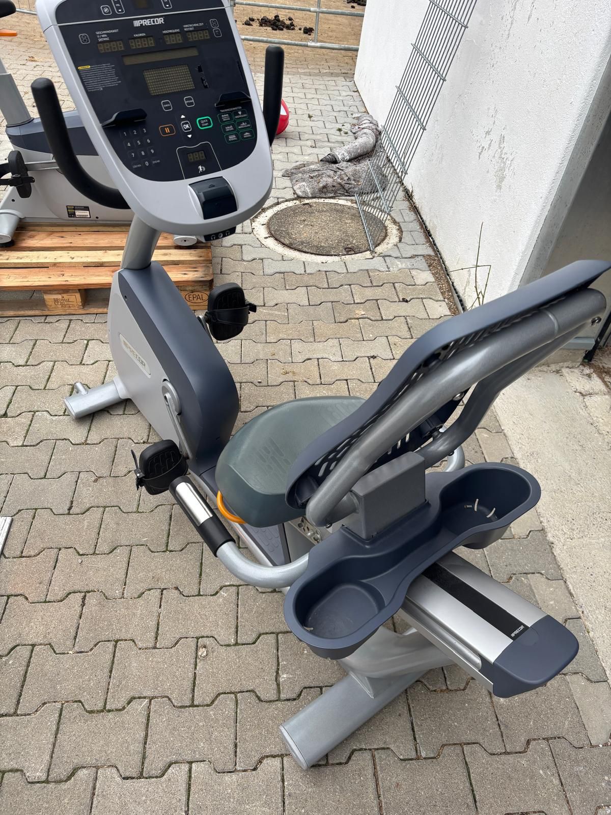Precor - Recumbent Bike – P30 Konsole