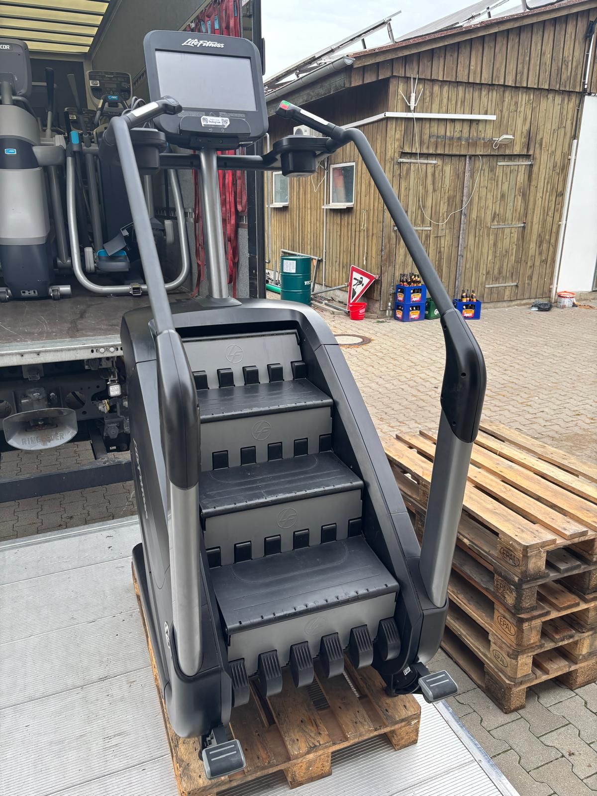 Life Fitness PowerMill Climber